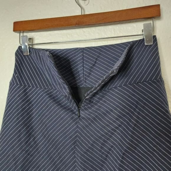 Betabrand Work-It Skort Navy Blue with Stripes Women's Size XS - Picture 2 of 6
